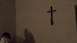 Отчим раком выебал пасынка гомика в задницу и не заметил скрытую камеру